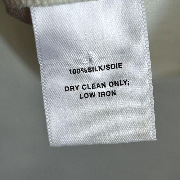 Lafayette 148 New York Top Womens Medium Ivory Silk Sleeveless Blouse V-neck NEW - Picture 8 of 8